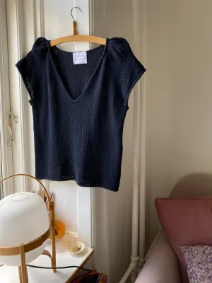 Casia Tee v-neck fra Refined Knitwear, Strikkeopskrift