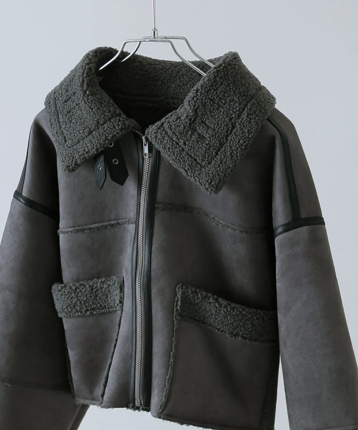 Fake mouton short flight jacket