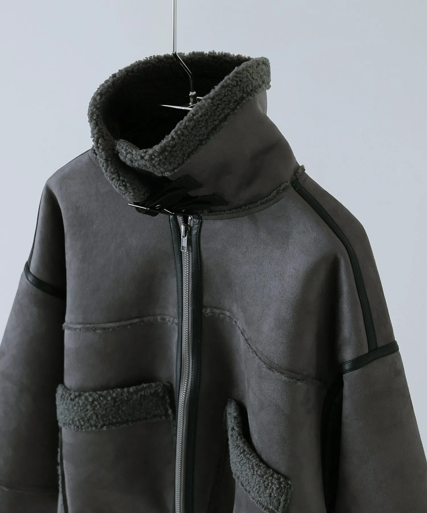 Fake mouton short flight jacket