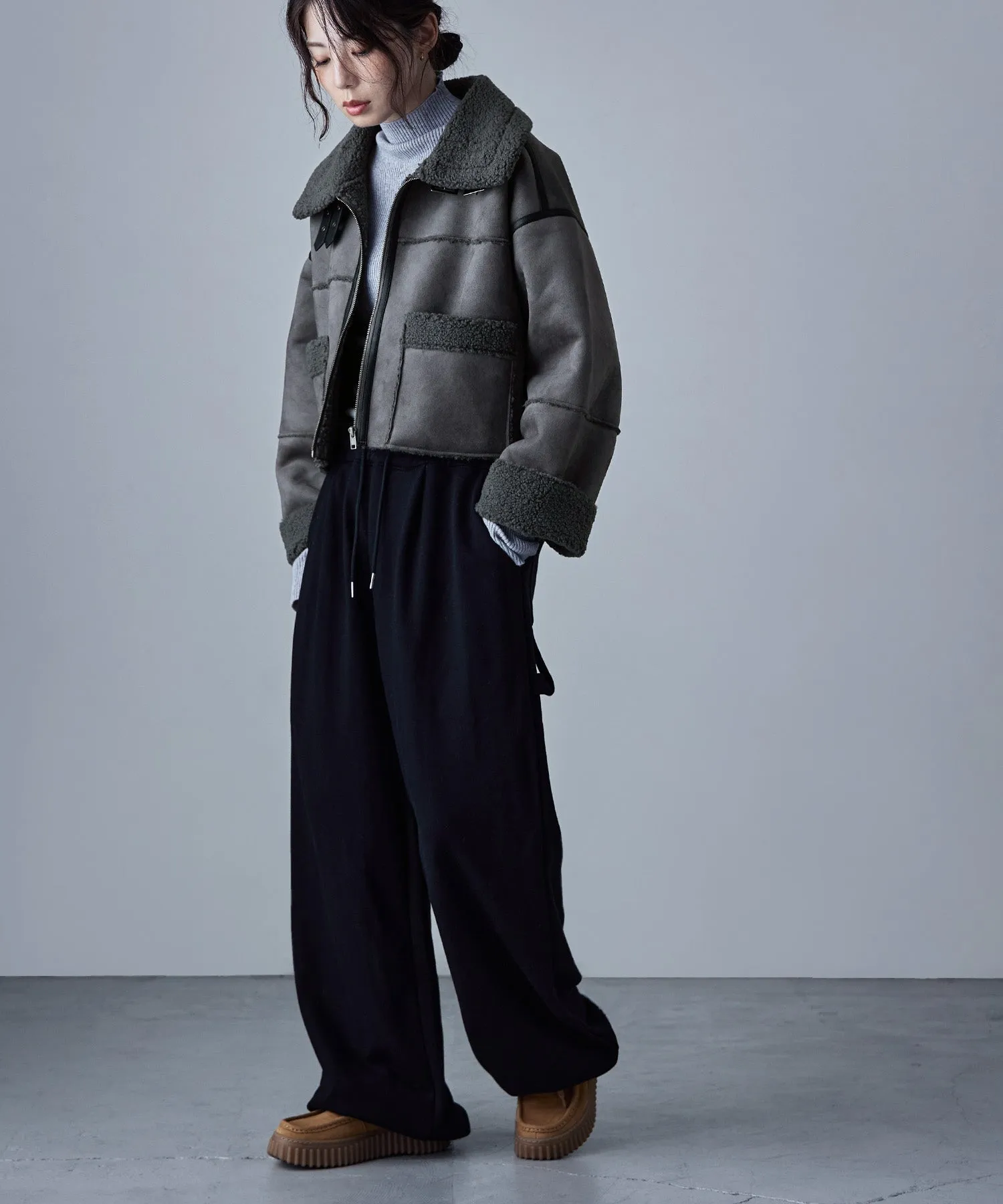 Fake mouton short flight jacket