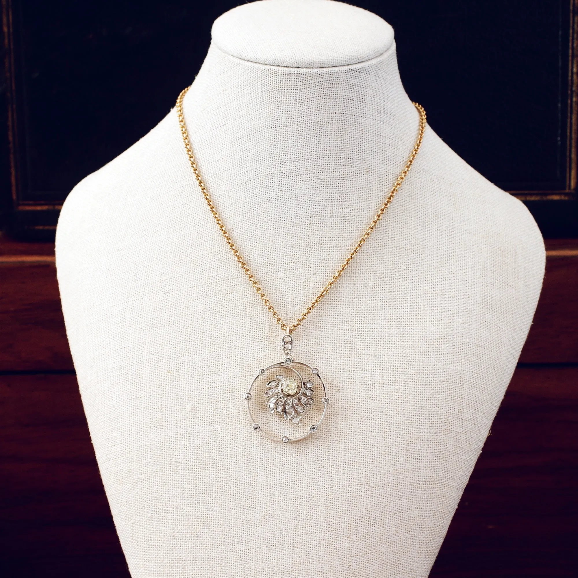 Refined Beauty! Antique Diamond Circlet Pendant