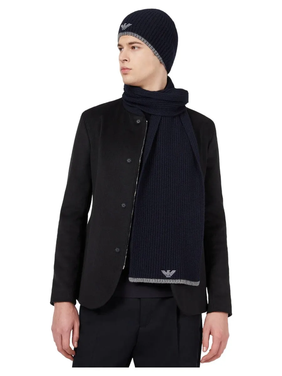 Set cappello e sciarpa con ricamo aquila