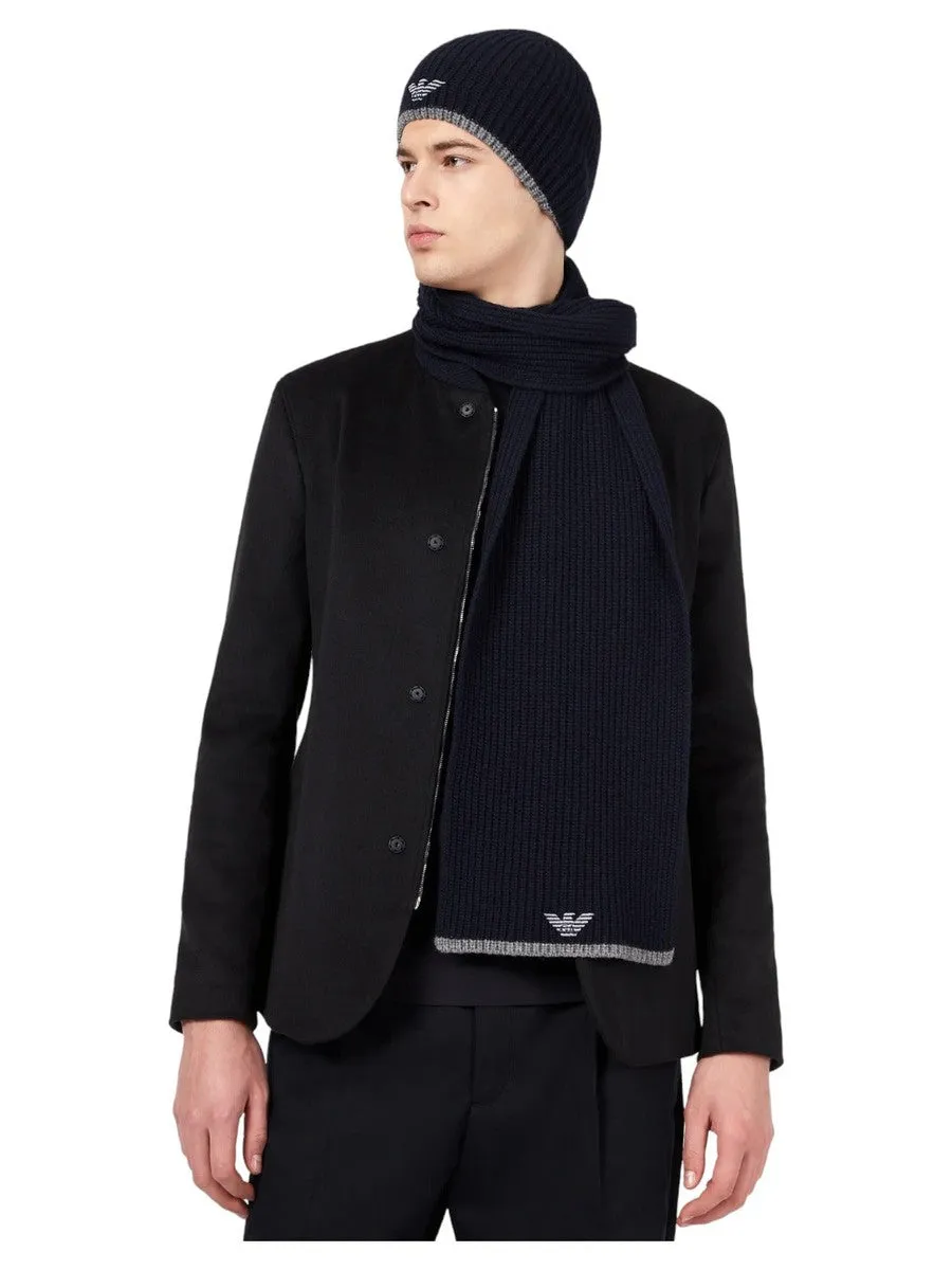 Set cappello e sciarpa con ricamo aquila