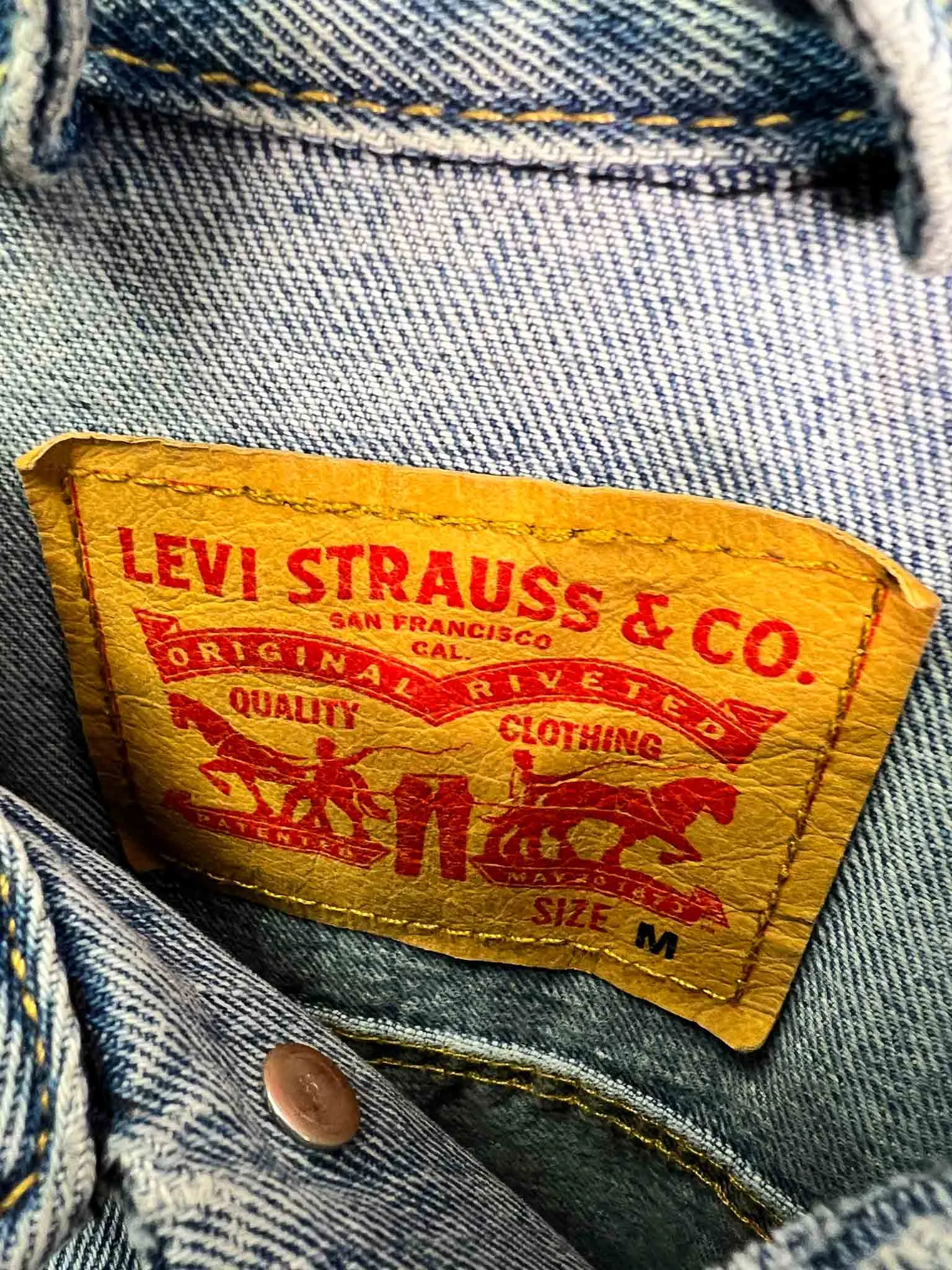 Size M - Levi's Original Trucker Denim Jacket