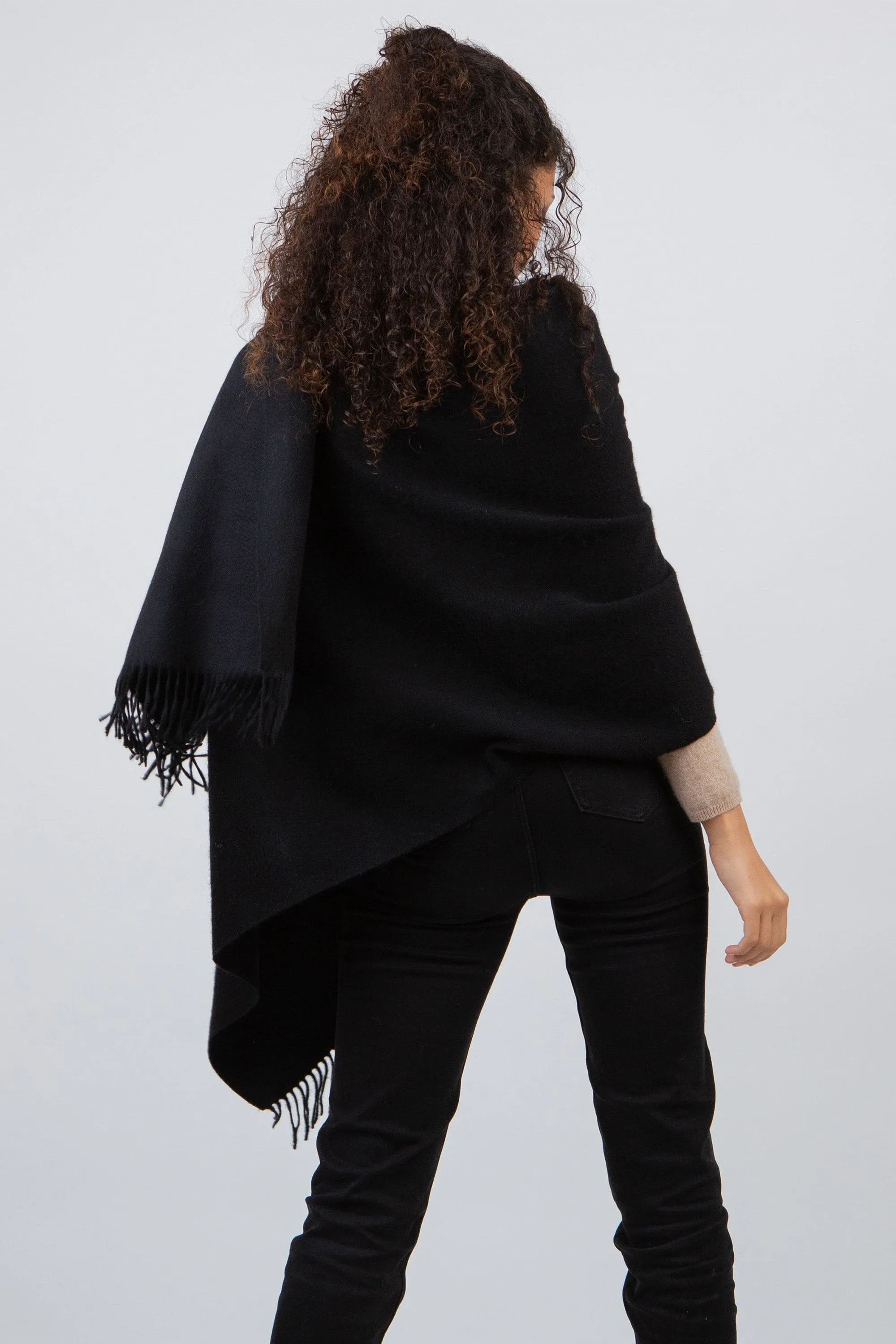 Solid Lambswool Stole - Black